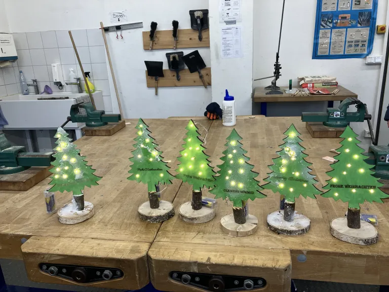 Alle Tannenbume sind nun beleuchtet.