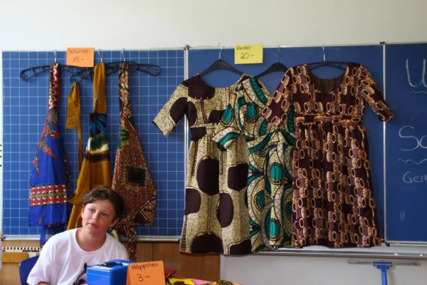 Verkauf von fairen Kleidern