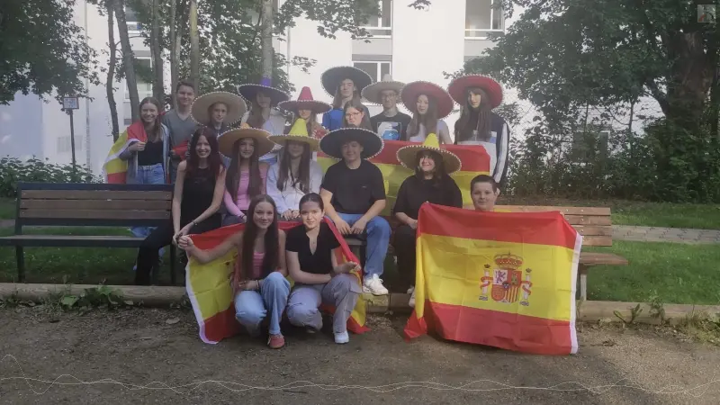 Gruppenfoto der G9er