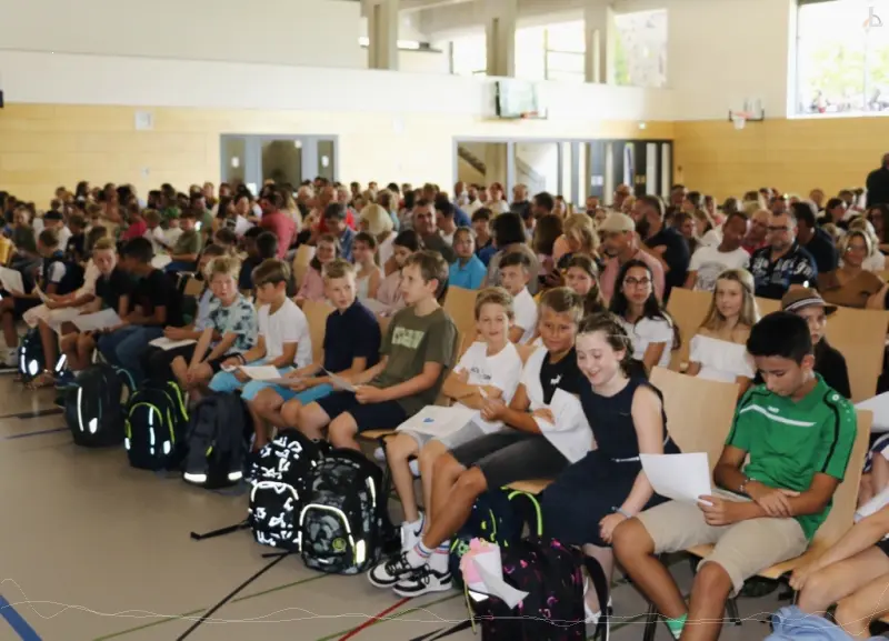 Einschulung - Publikum in der Lizarena